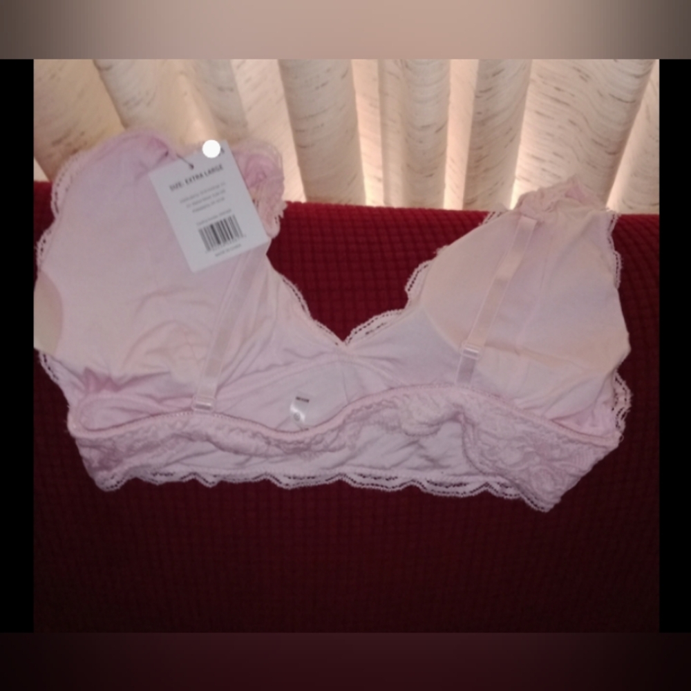 🔥4/$15🔥🩷XL light pink lacey bralette🩷